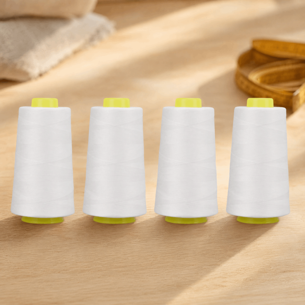 4個入り、各3000ヤードのオーバーロックミシン用糸。白色ポ - Serger Thread Cone のレビューと価格